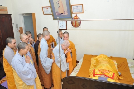 ha noi  le nhap kim quan ni truong thich dam hao