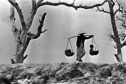 nuoc mat ngai muc kien lien muon thuo van con nguyen